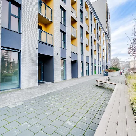 Legnicka 18 A Διαμέρισμα